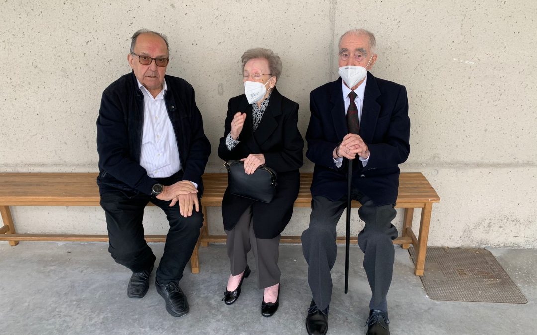 24 de Mayo. María Auxiliadora recibe a la familia Redín Areta