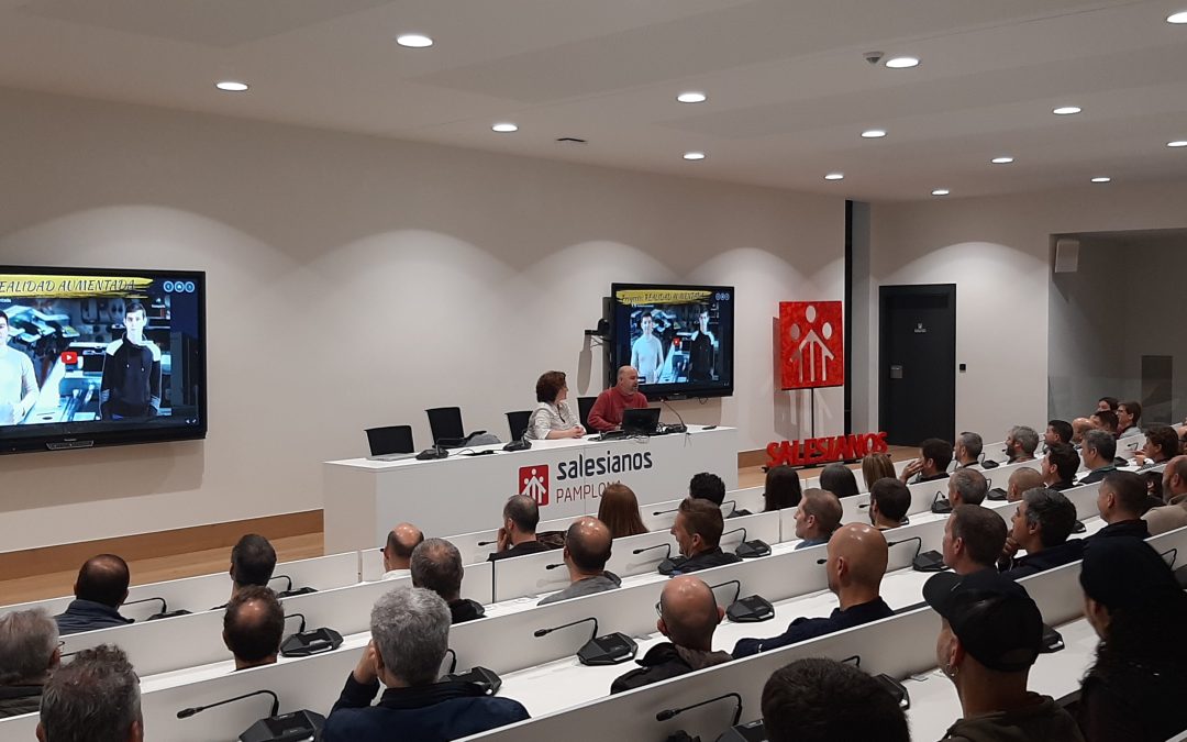 El Dpto. Electrónica / Electricidad con los Antiguos Alumnos y Alumnas en el 25 aniversario de las promociones 1995 y 1996